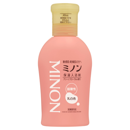 Minon Medicated Moisturizing Bath Soak / MINON