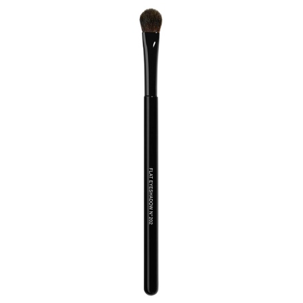 LES PINCEAUX DE CHANEL FLAT EYESHADOW BRUSH / CHANEL
