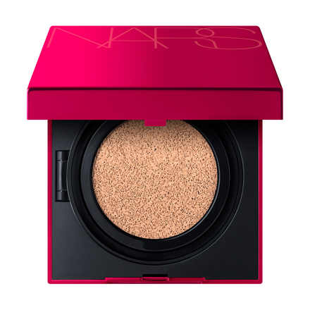 NATURAL RADIANT LONGWEAR CUSHION FOUNDATION / NARS