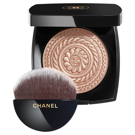 ÉCLAT MAGNÉTIQUE DE CHANEL Illuminating Powder / CHANEL