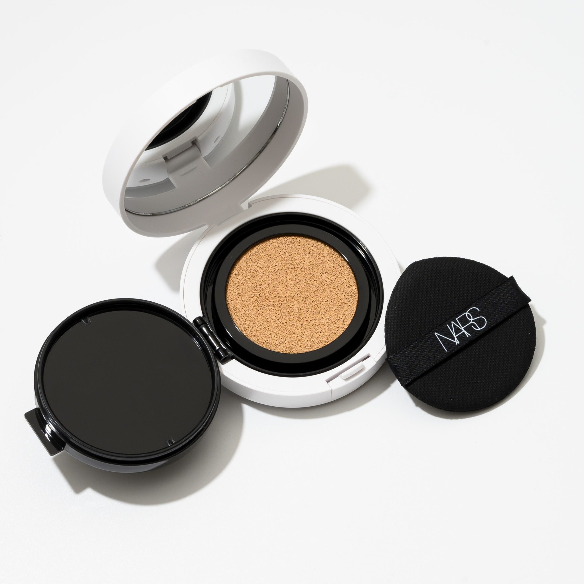 NARS / NARSのクッションファンデ3種を徹底比較！全色スウォッチ