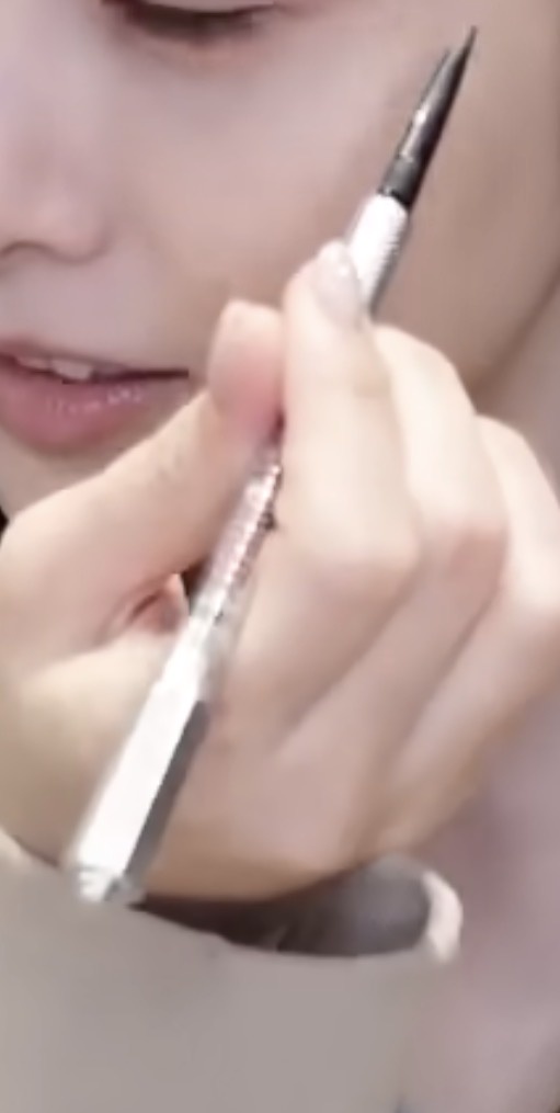 ���̃A�C�u���E�ǂ���̂ł��傤���Hby �ȂȂ����邳��̉摜